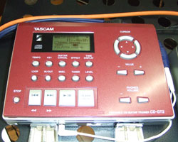 �L�[��ς����Ƀe���|�_�E��������A���[�v�ł���Ԃ����K�o����CD�v���[���[�B �h�����E�M�^�[�E�x�[�X�E�E�N�������� ���É� ���R��BeSoul��